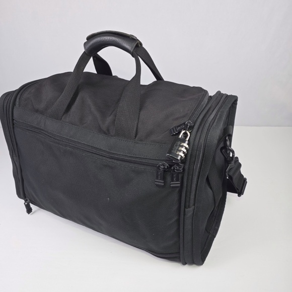 TUMI Alpha Weekend Bag Carry-On Duffle Black Ballistic Nylon 18"x 7"x 11" 221D3 - Picture 10 of 14